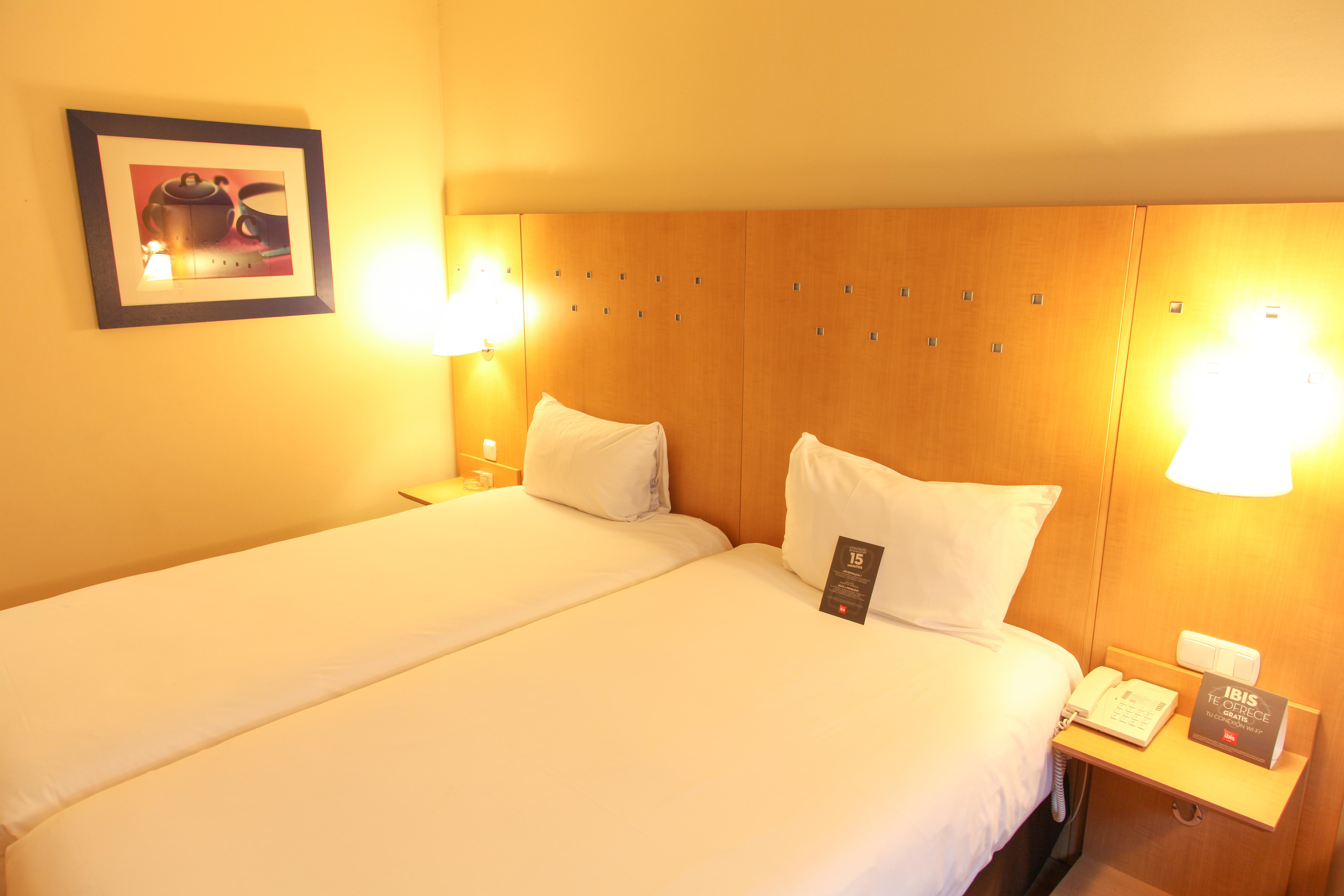 Hotel Ibis Alcala De Henares La Garena Zewnętrze zdjęcie