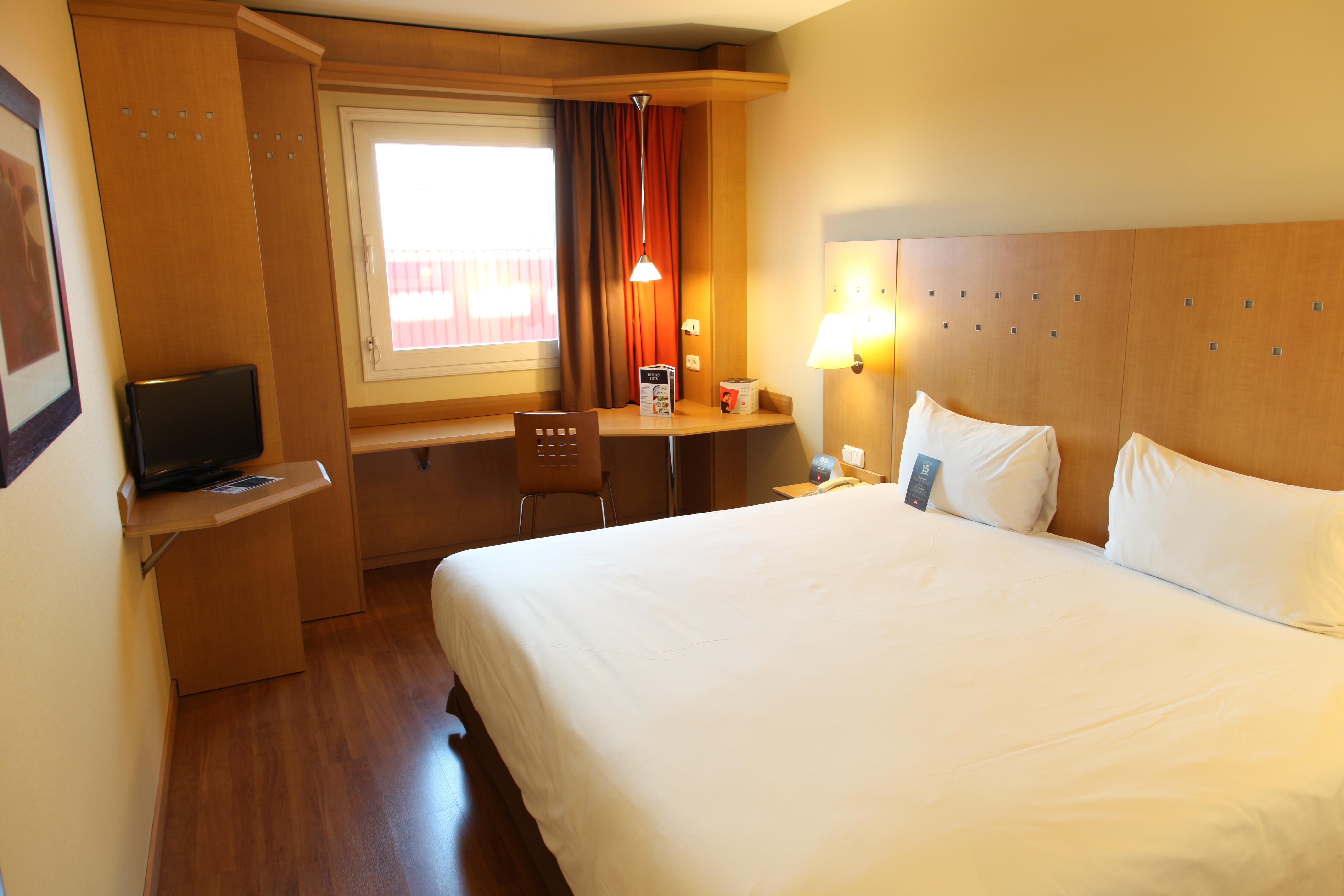 Hotel Ibis Alcala De Henares La Garena Zewnętrze zdjęcie